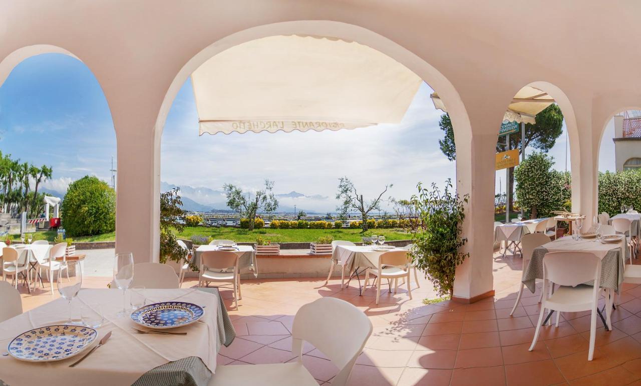 Hotel Sette Archi Bocca di Magra Екстериор снимка