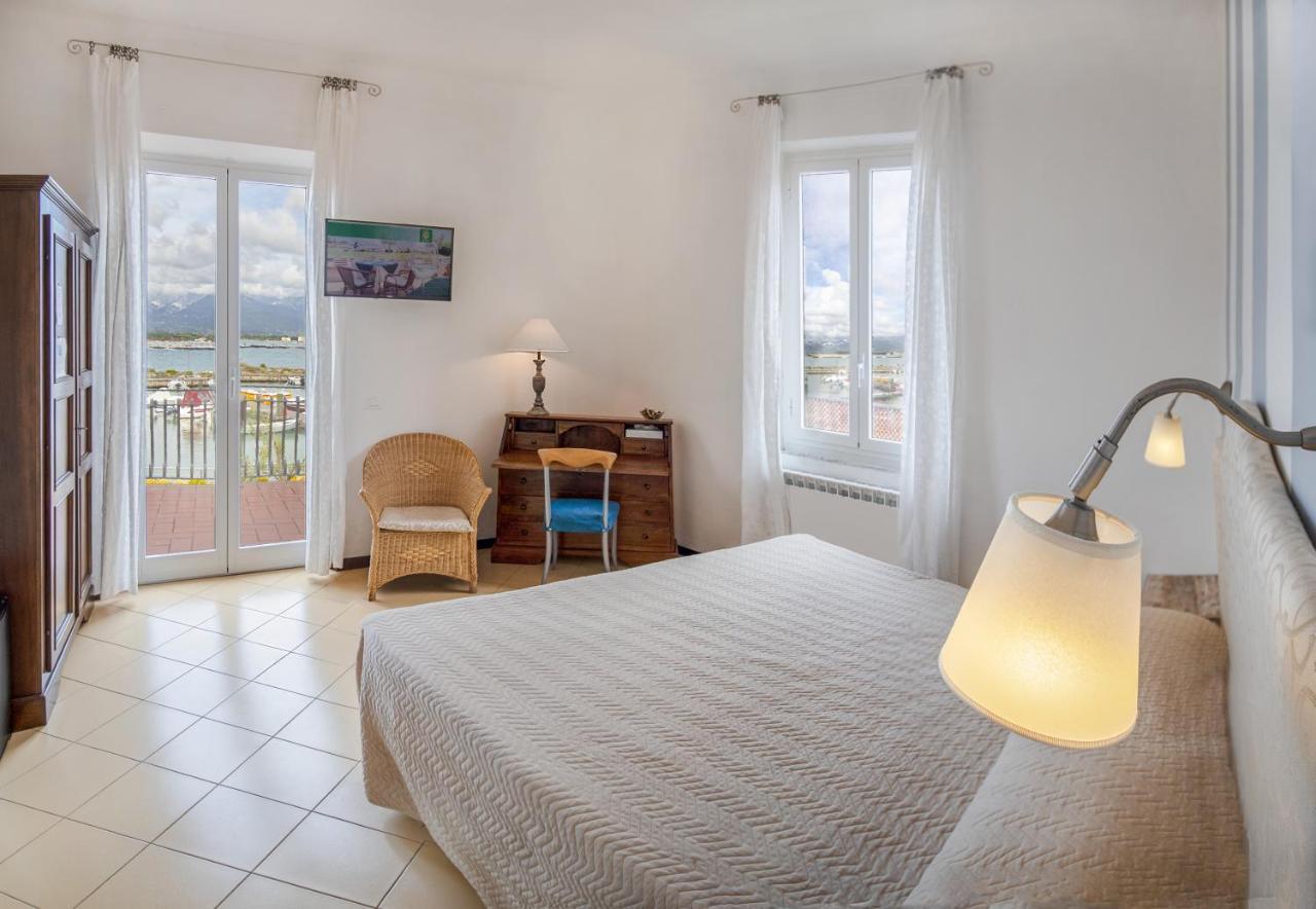 Hotel Sette Archi Bocca di Magra Екстериор снимка