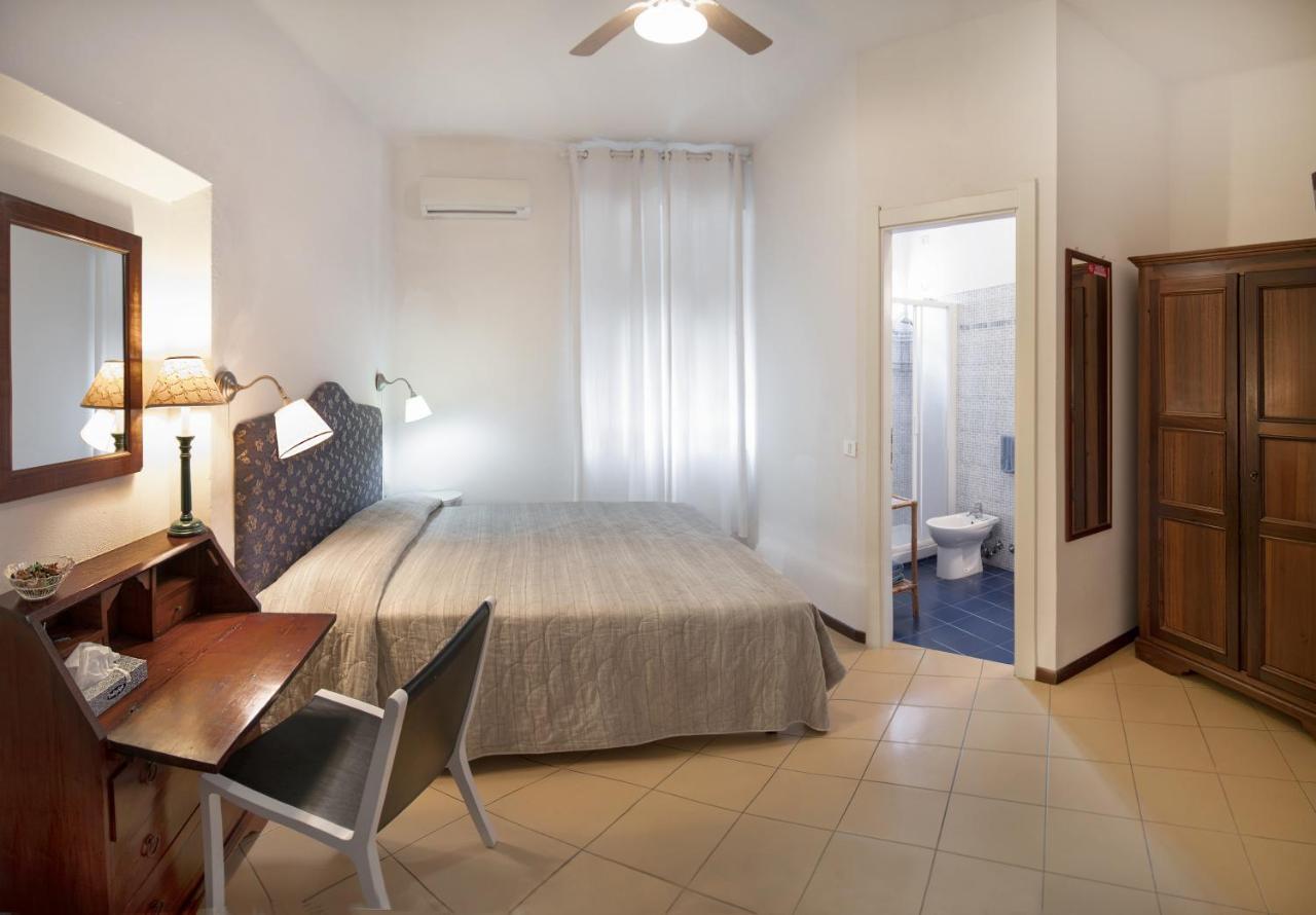 Hotel Sette Archi Bocca di Magra Екстериор снимка