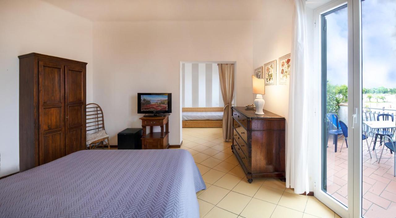 Hotel Sette Archi Bocca di Magra Екстериор снимка