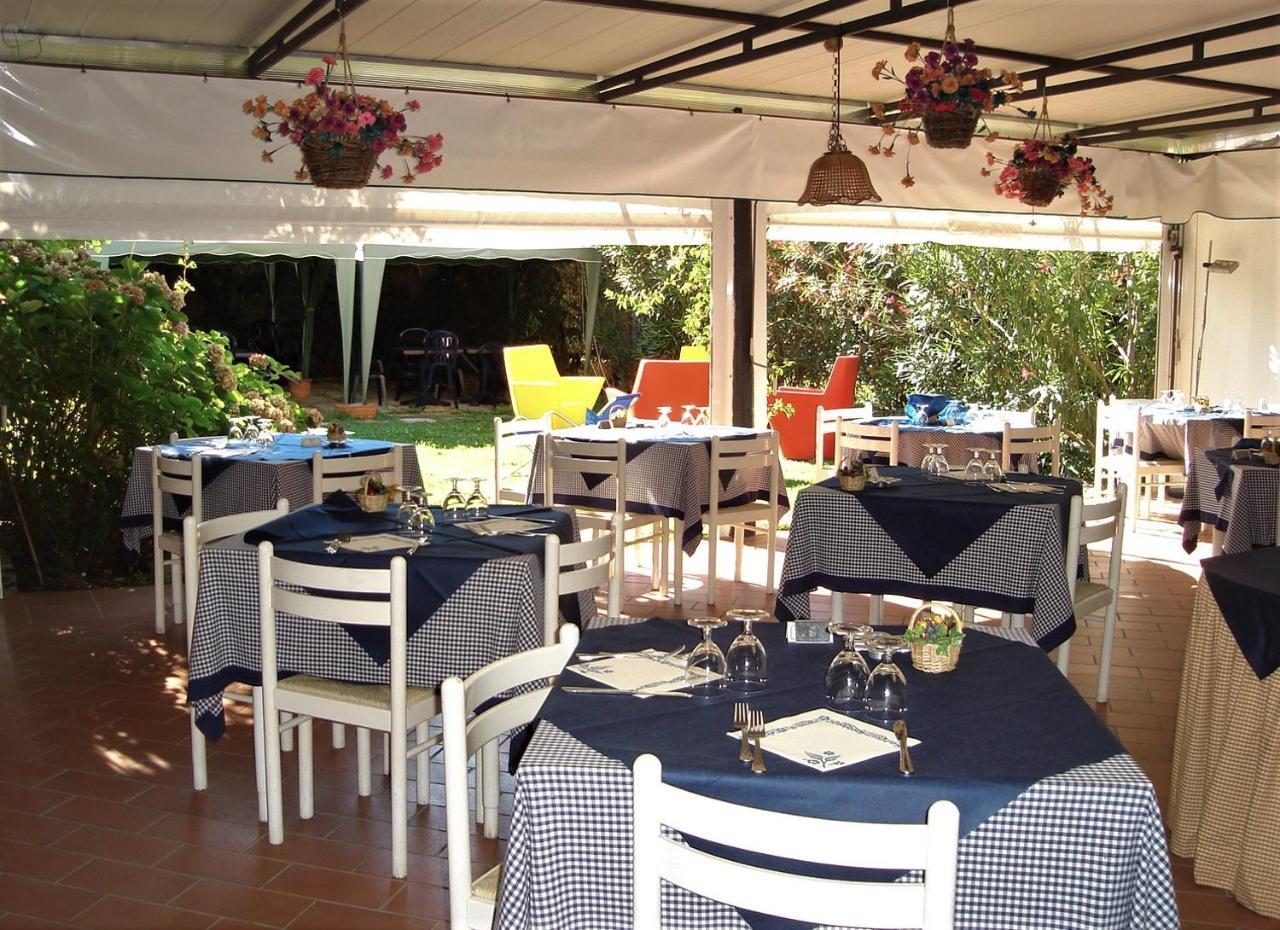 Hotel Sette Archi Bocca di Magra Екстериор снимка
