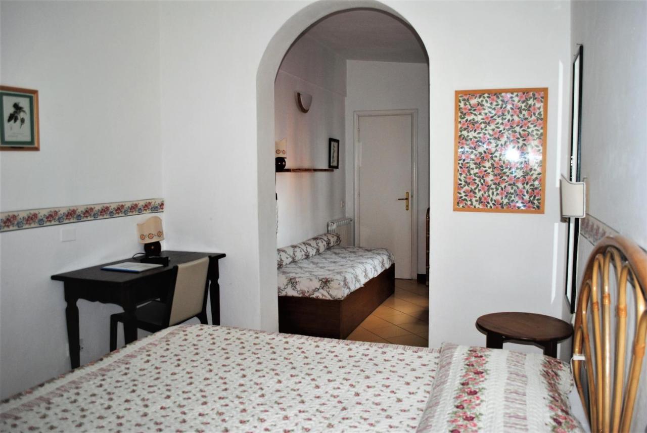 Hotel Sette Archi Bocca di Magra Екстериор снимка