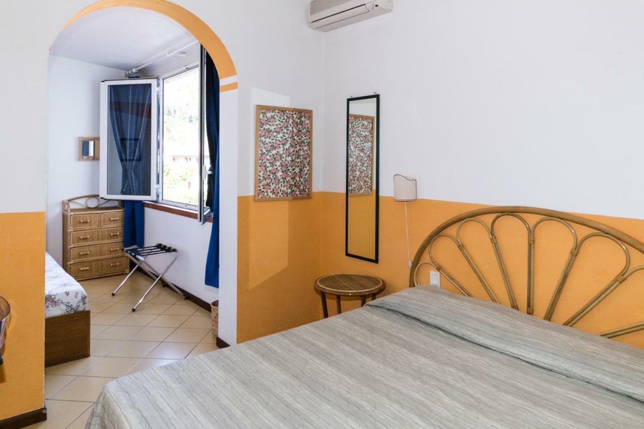 Hotel Sette Archi Bocca di Magra Екстериор снимка